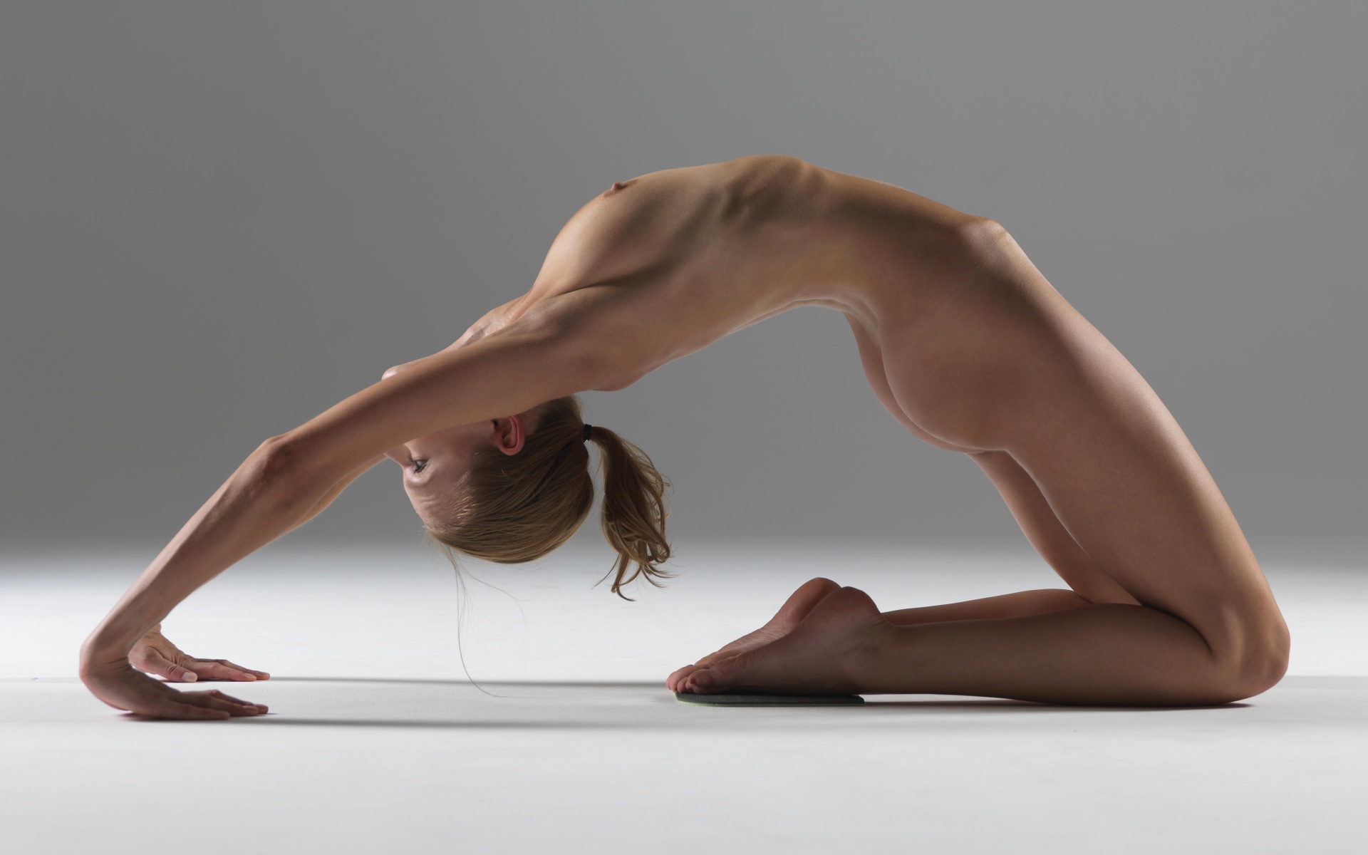 голая йога фото женщин фото 42